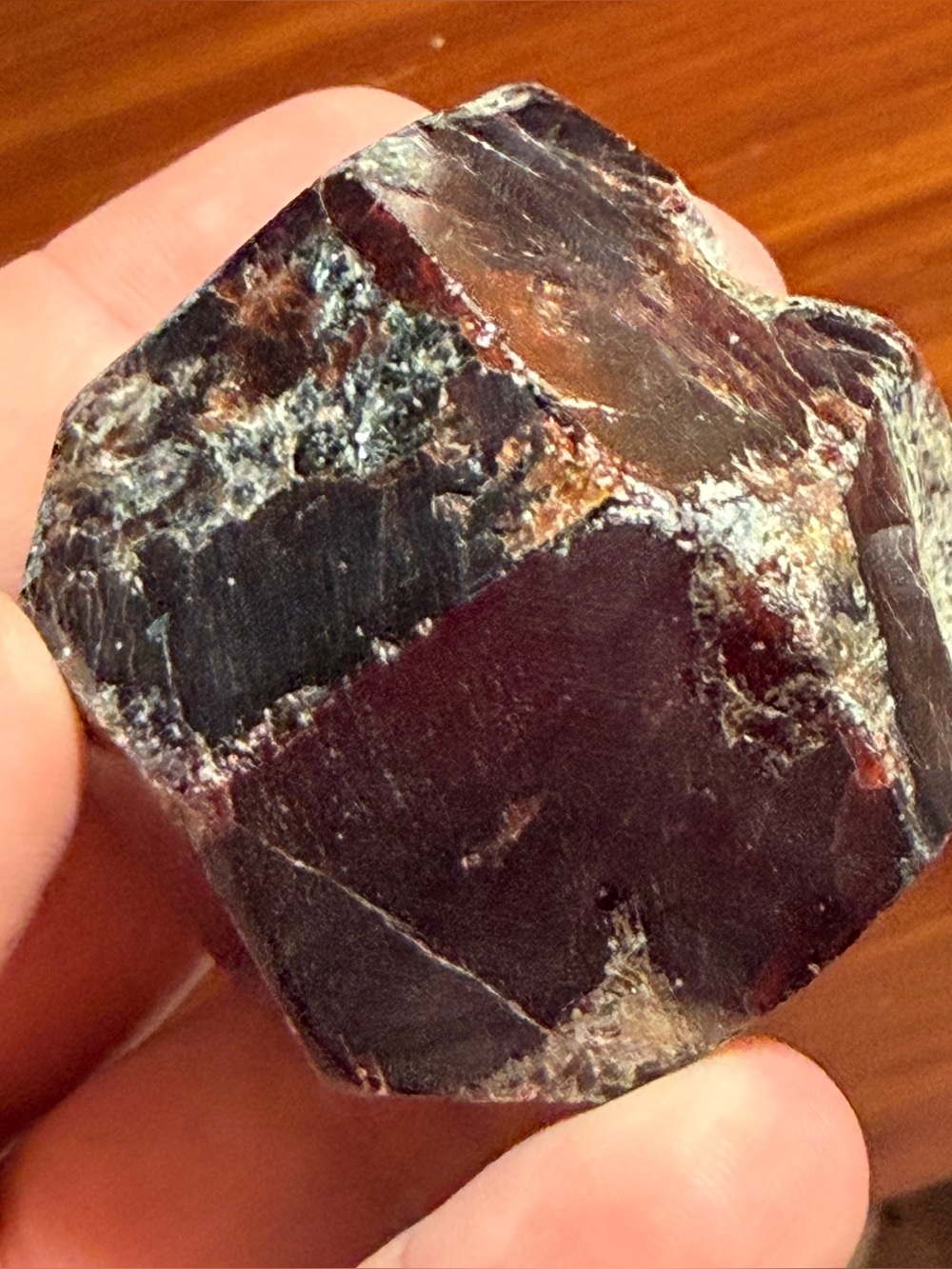 Garnet crystal pieces - Picture 9 of 9